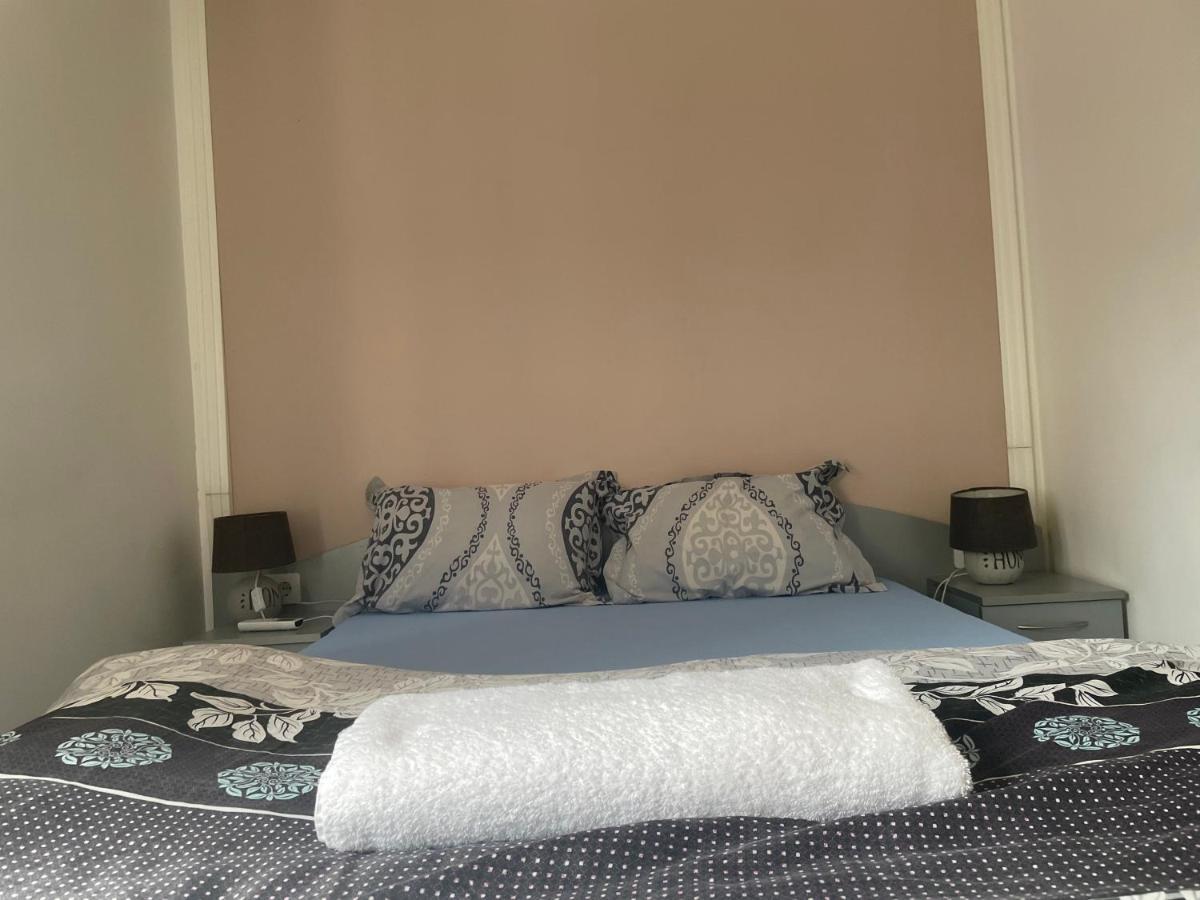 Manana Guest Rooms プロヴディフ エクステリア 写真